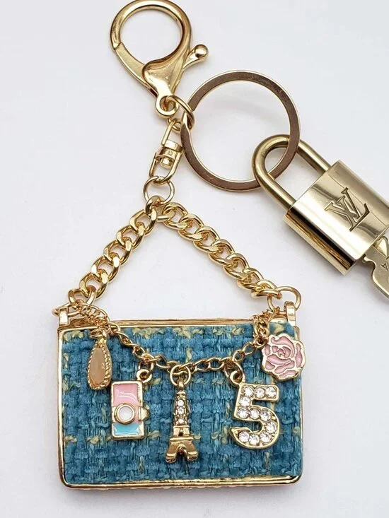 Authentic Louis Vuitton Padlock Gold 🔒 Key Set + Unbranded Tweed Bag Keychain - Picture 7 of 7